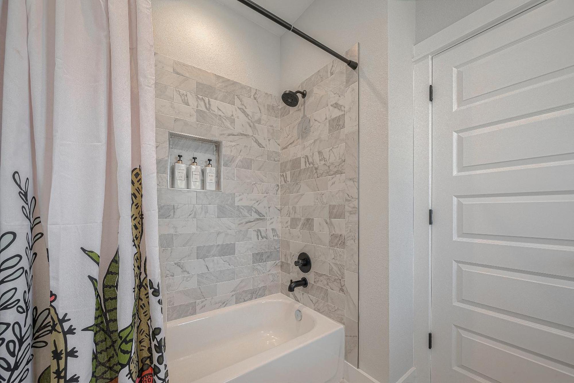 Modern Home Near Downtown With Fast Wifi, Bbq, Games & Ev Equipped! Houston Eksteriør billede