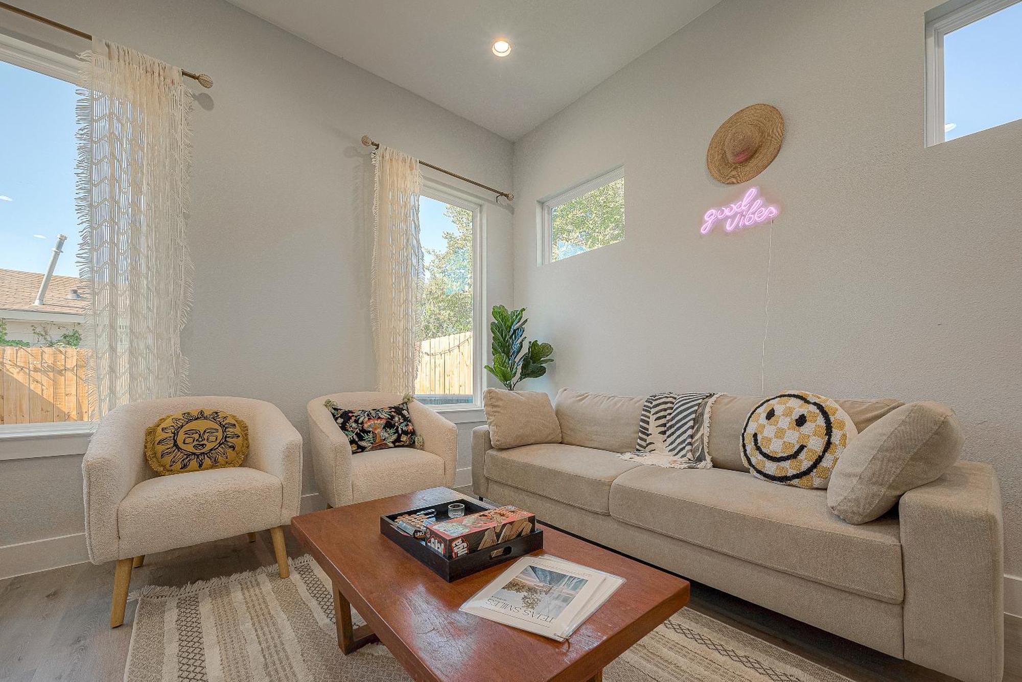Modern Home Near Downtown With Fast Wifi, Bbq, Games & Ev Equipped! Houston Eksteriør billede