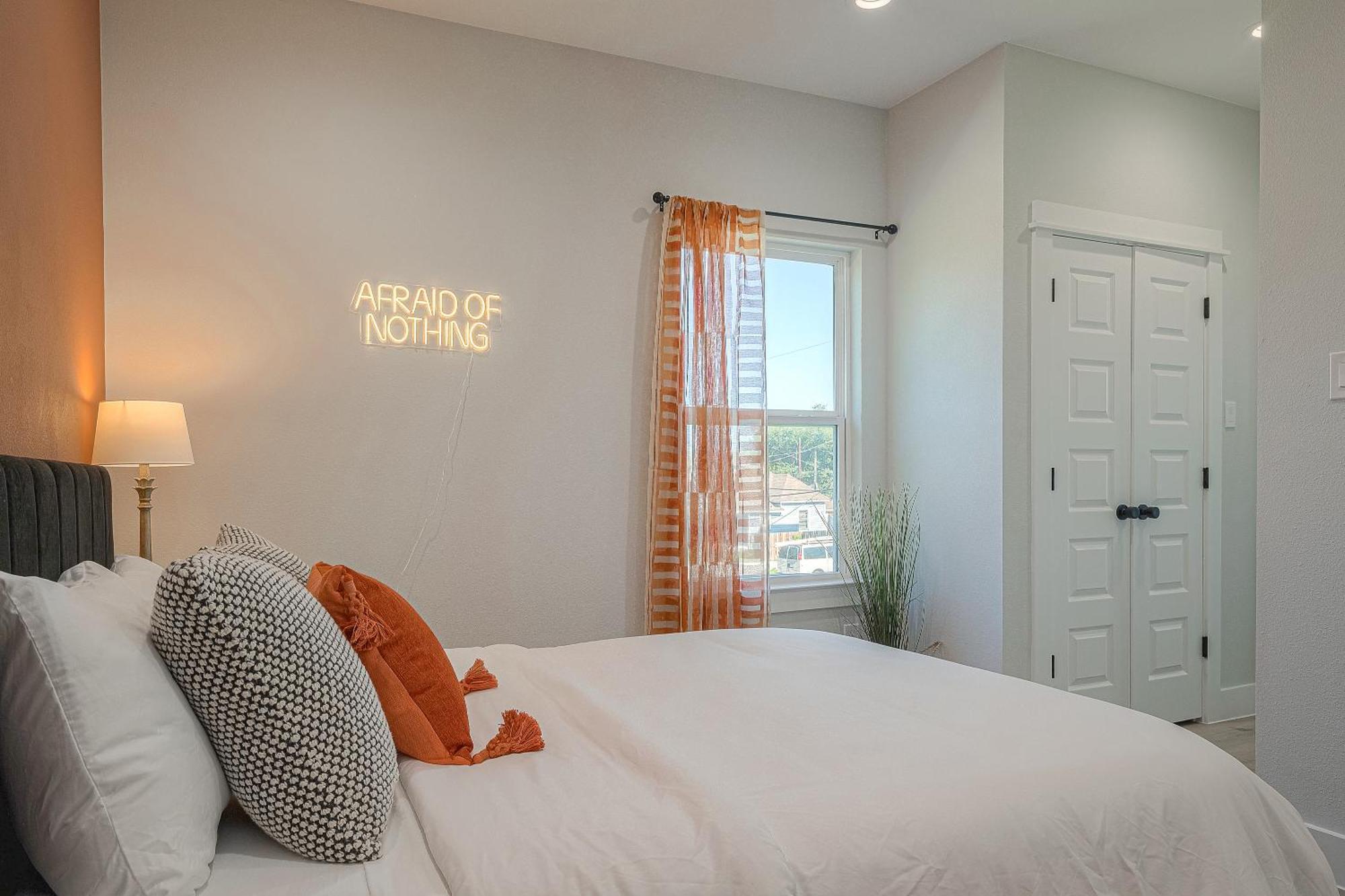Modern Home Near Downtown With Fast Wifi, Bbq, Games & Ev Equipped! Houston Eksteriør billede